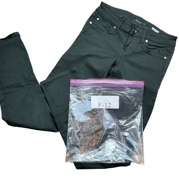 Level 99 Lily Skinny Straight Black Pants Womens Size 25 - Picture 14 of 14